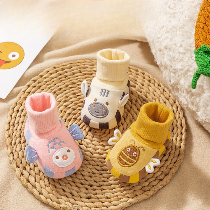 Baby shoes autumn and winter March-June-December boys and girls new style soft soles non-slip front shoes for newborns