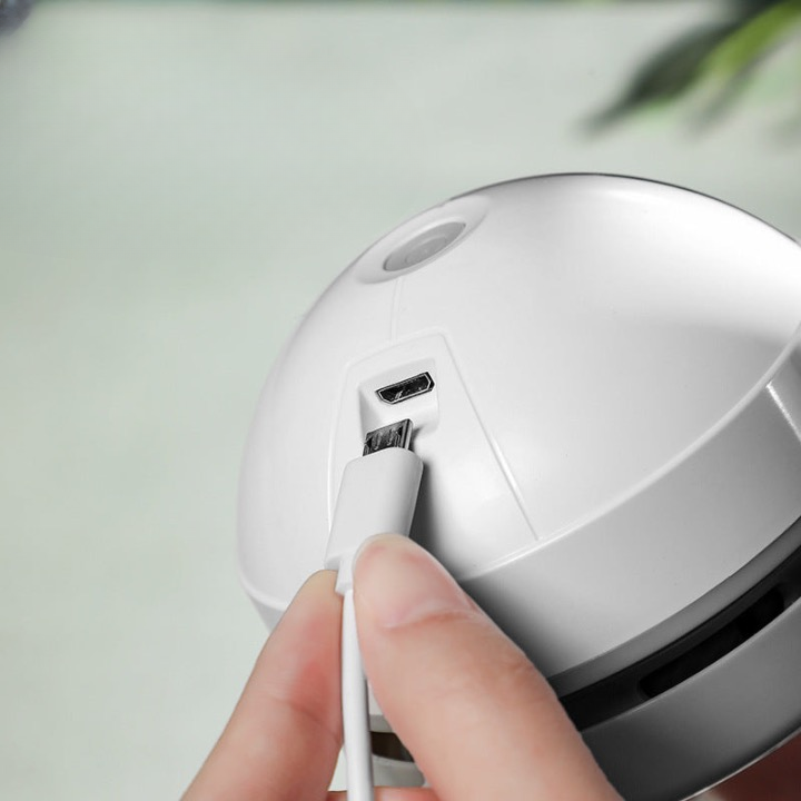Desktop vacuum cleaner mini rechargeable cleaning machine eraser keyboard cleaner portable automatic dust suction machine gift