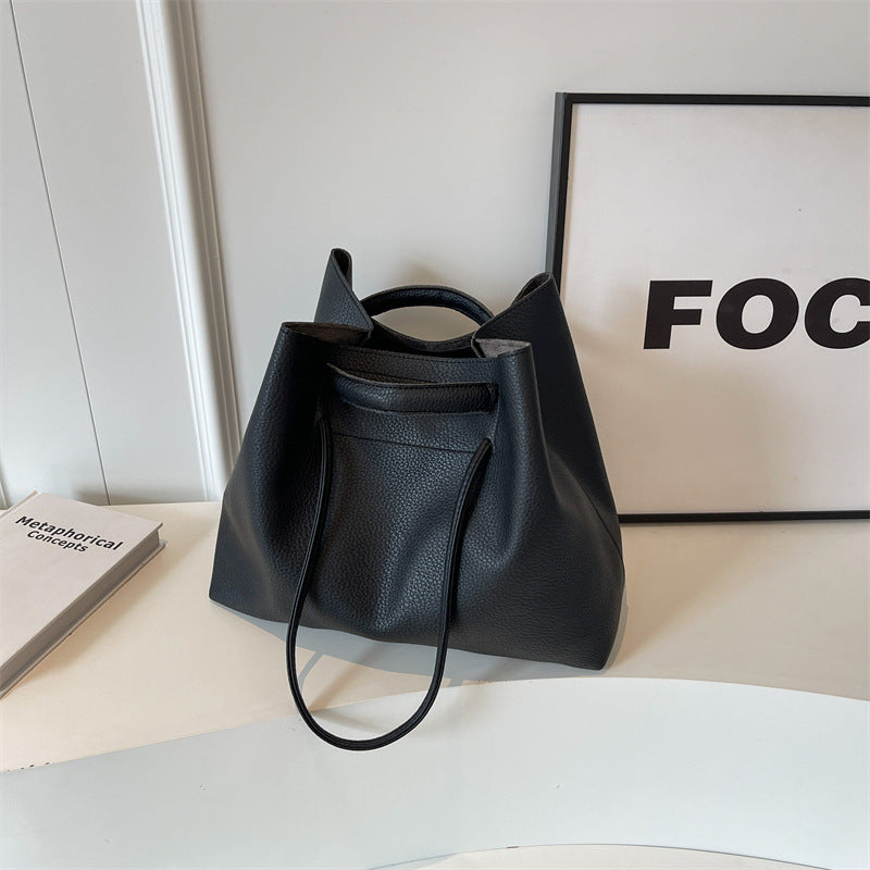 Large capacity bag for women 2025 super hot fashion texture hand-held shoulder bag versatile work commuting armpit tote bag