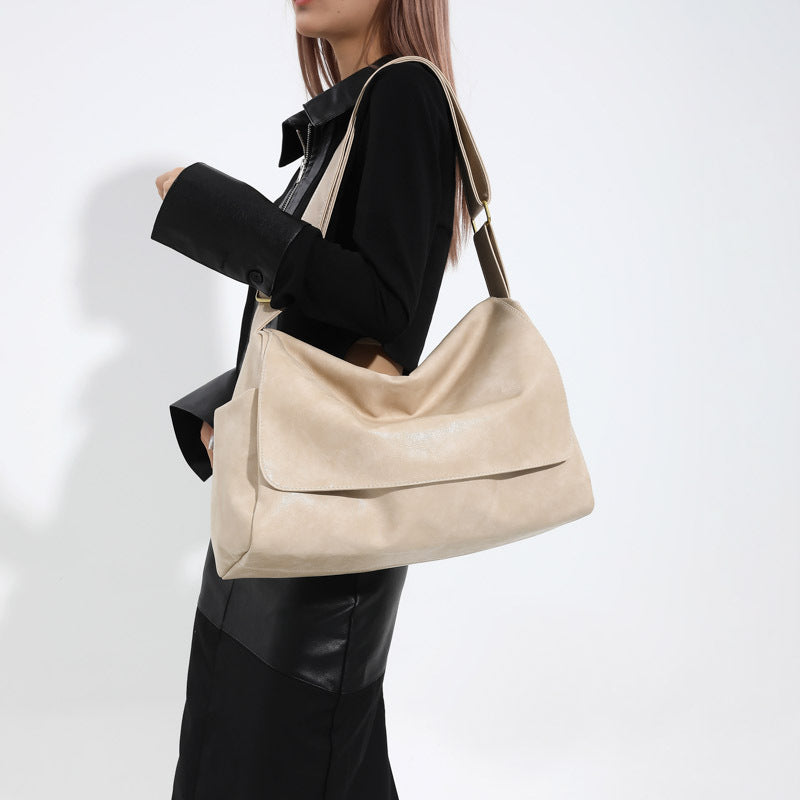 Cross-border bags2025 new retro versatile large capacity lightweight soft leather shoulder messenger bag commuter messenger women's bag