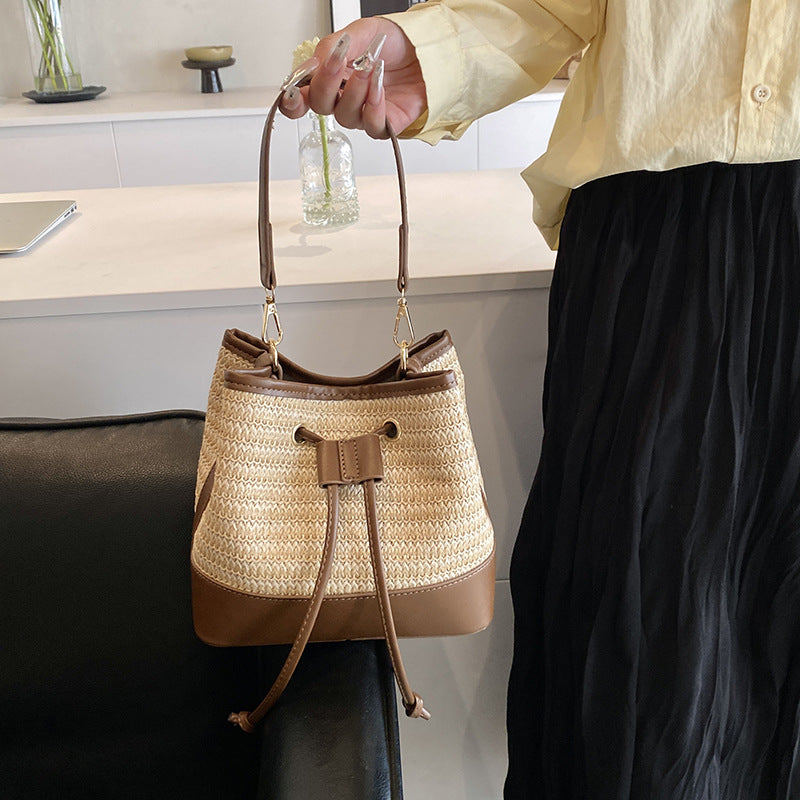 High-quality small bag for women at the seaside new niche crossbody bag woven ladies hand-held straw bucket bag