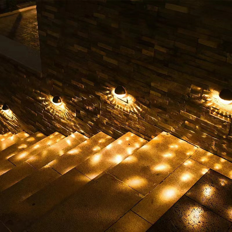 Hot selling solar step lights, waterproof garden lights, decorative wall lights, railings, staircase lights, source factory
