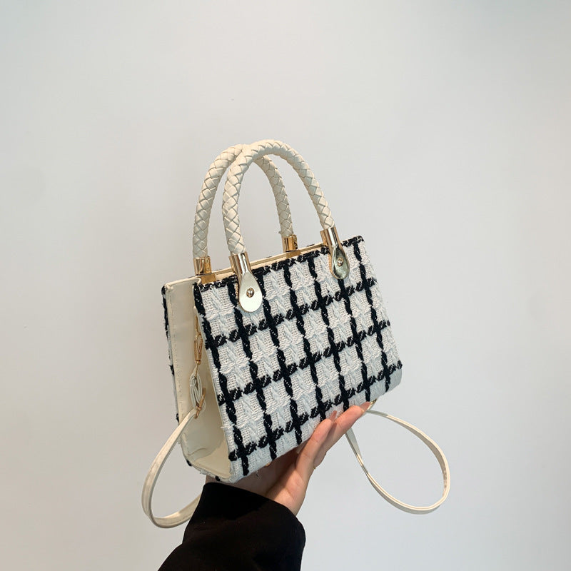 This year's popular bags women's bags summer new fashion Korean style aesthetic texture shoulder crossbody small square bag
