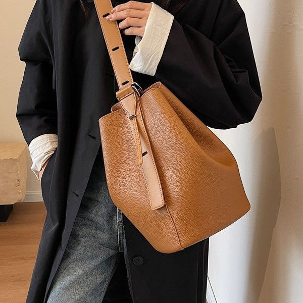Women's bag 2025 cross-border Amazon new large capacity bag fashionable niche design shoulder fashion crossbody bag wholesale