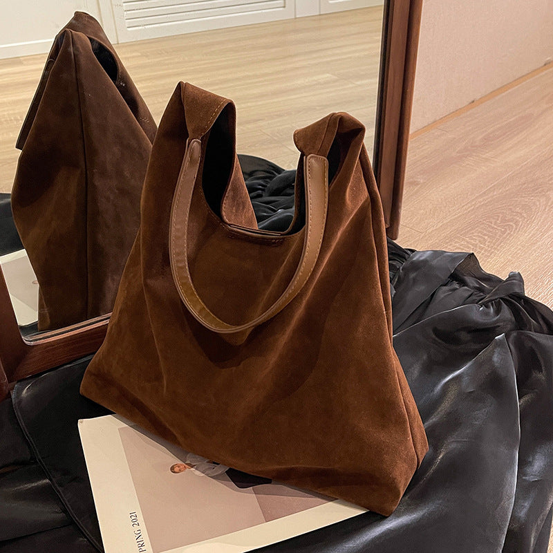 Frosted retro bag women's large capacity new autumn versatile handbag shoulder bag textured mother-and-child bucket bag