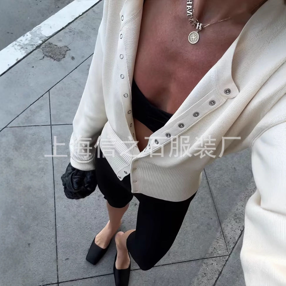 European and American high waist women's round neck single breasted knitted sweater female niche design short top with thin sweater trend