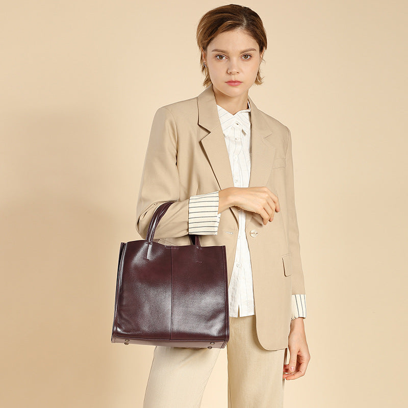 Retro first layer cowhide tote bag 2025 new spring and summer messenger bag large capacity bucket shoulder genuine leather handbag