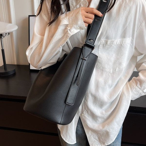 Women's bag 2025 cross-border Amazon new large capacity bag fashionable niche design shoulder fashion crossbody bag wholesale