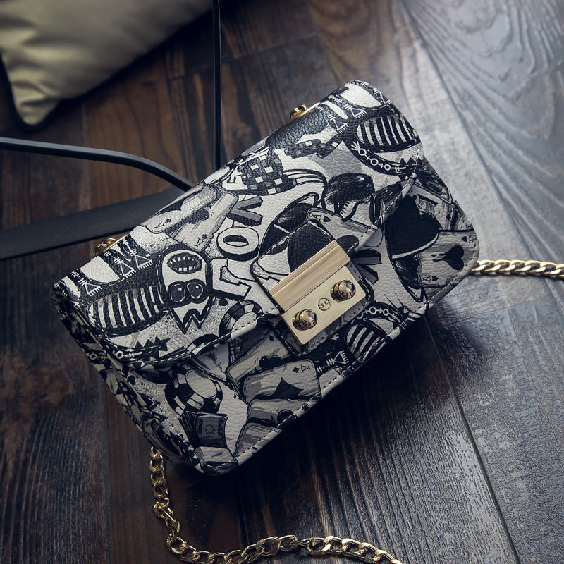 New fashion printed small square bag graffiti women's bag Korean style chain small bag lock crossbody shoulder bag wholesale