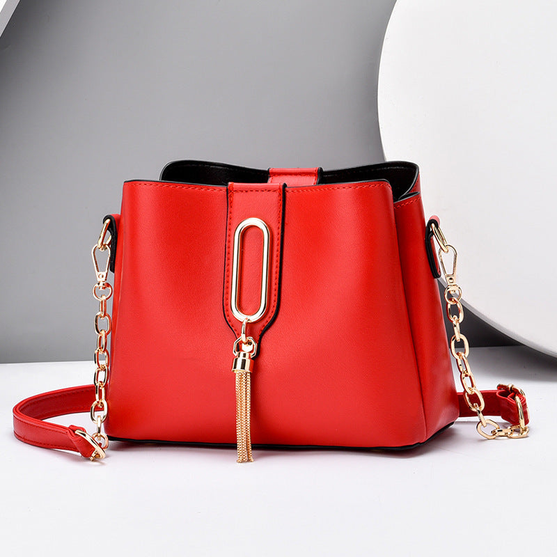 Internet celebrity mini bag women's bag new solid color chain bag tassel shoulder messenger bag trendy foreign trade delivery