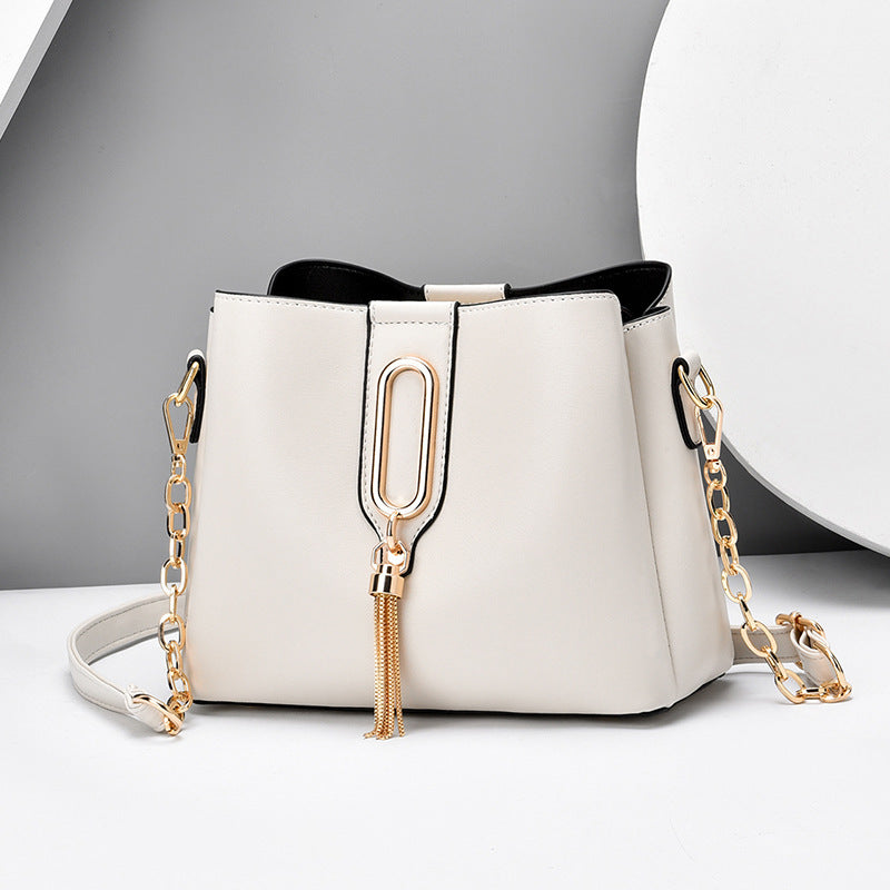 Internet celebrity mini bag women's bag new solid color chain bag tassel shoulder messenger bag trendy foreign trade delivery