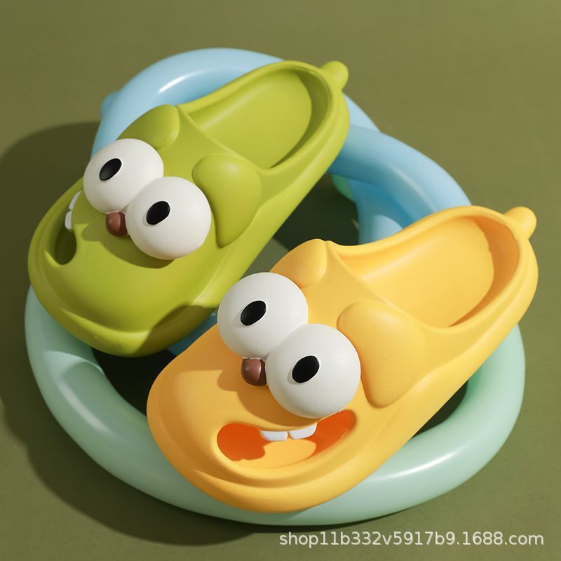 Big-eyed dog cartoon cute women's summer indoor and outdoor wear non-slip thick sole stepping shit feeling fashionable closed toe hole shoes wholesale