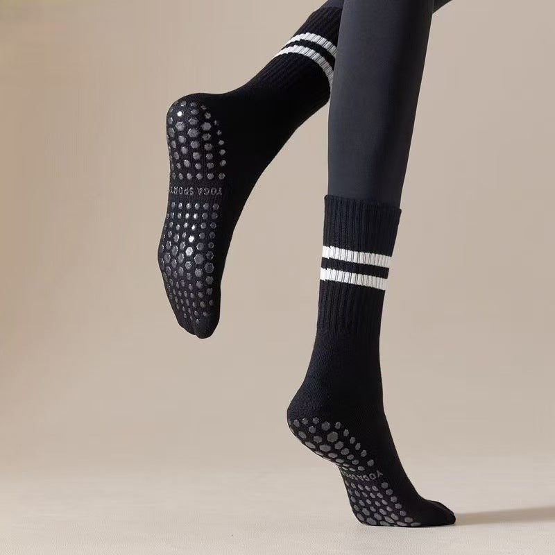Yoga non-slip socks women's dance trampoline Pilates fitness mid-tube socks indoor shock-absorbing sports yoga socks
