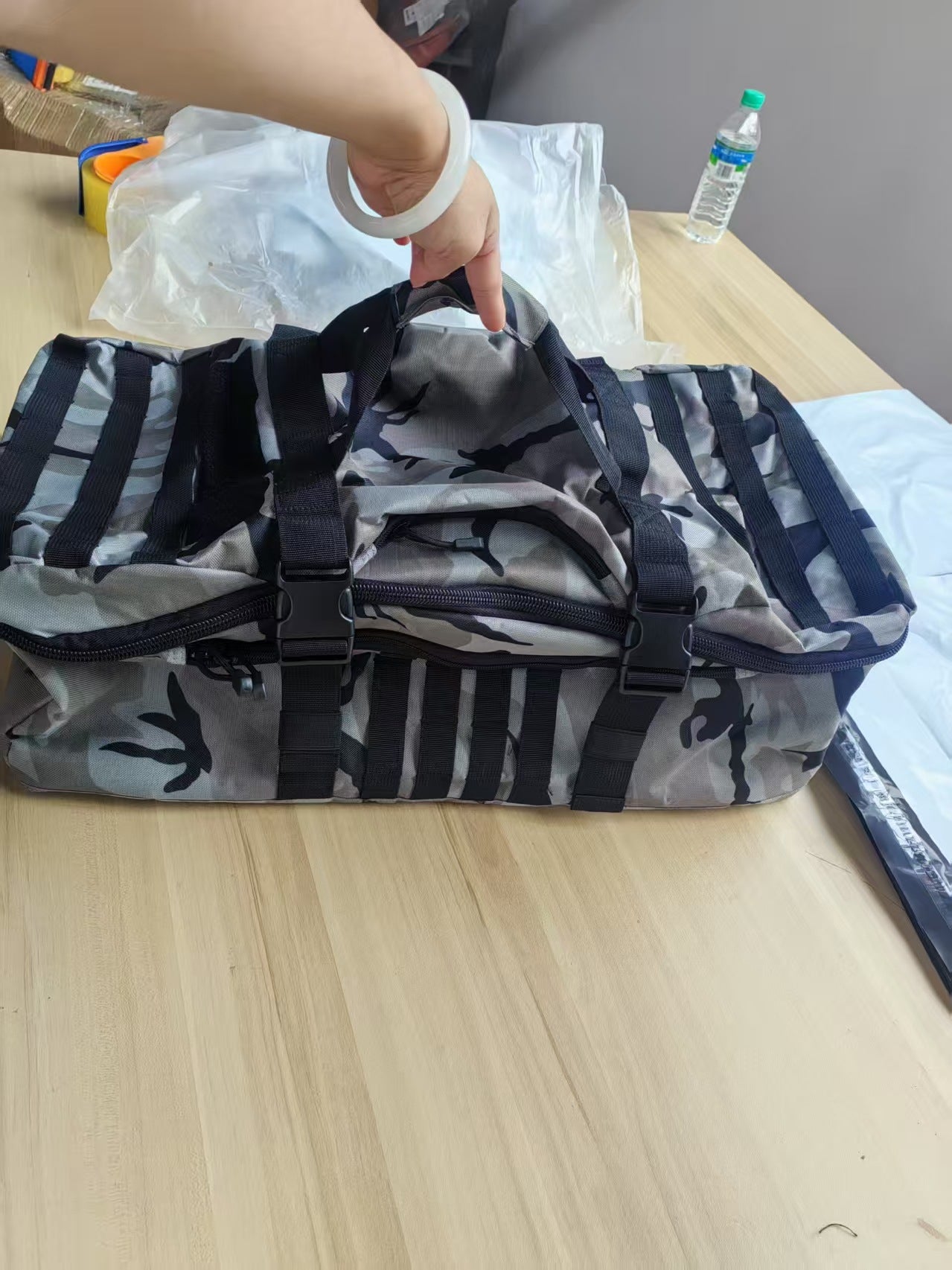 Spot new multifunctional outdoor bag camouflage travel sports off-road tactical backpack wear-resistant mountaineering bag