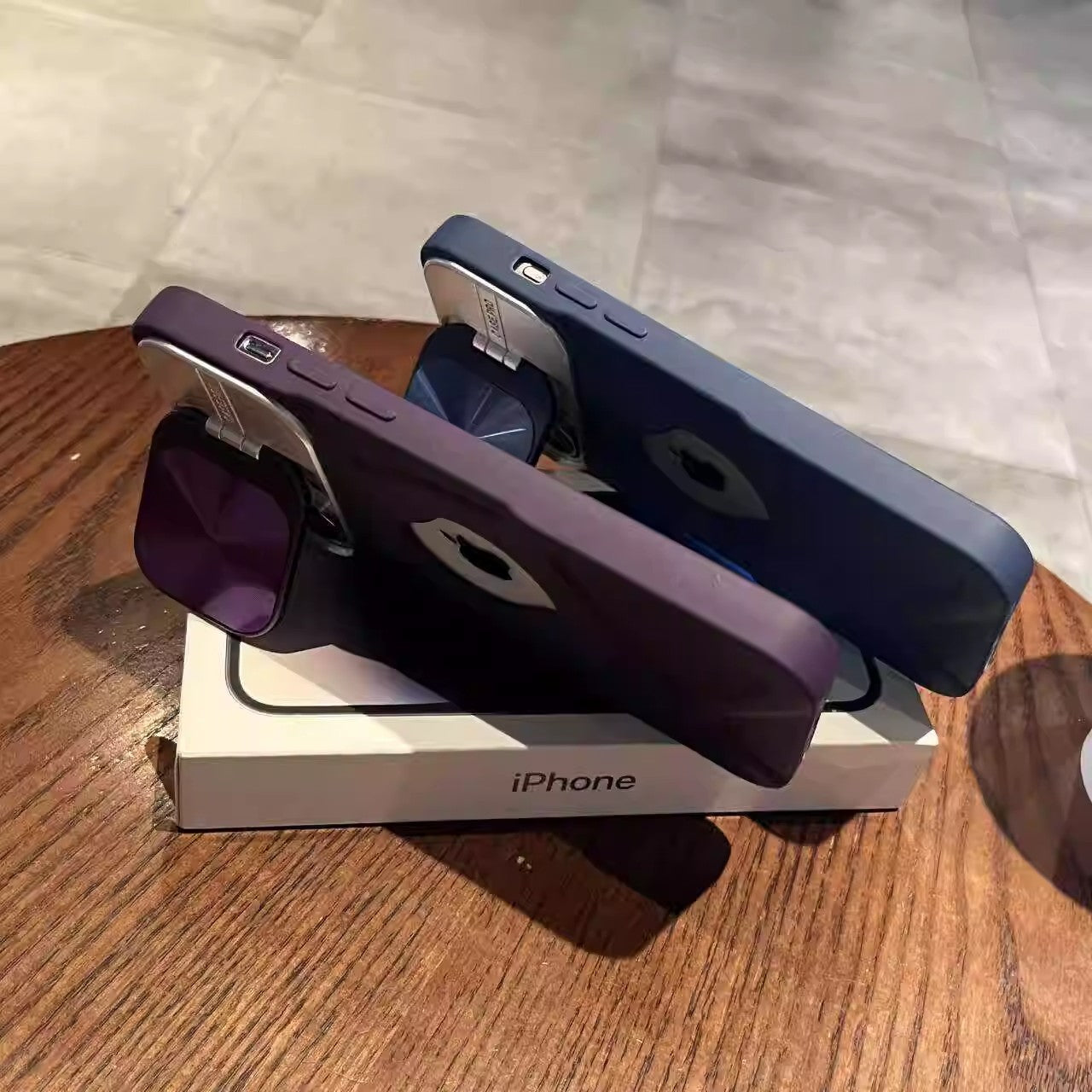 Missing label magnetic suction suitable for iPhone16promax lens bracket mobile phone case Apple 14 solid color 13 skin feeling couple