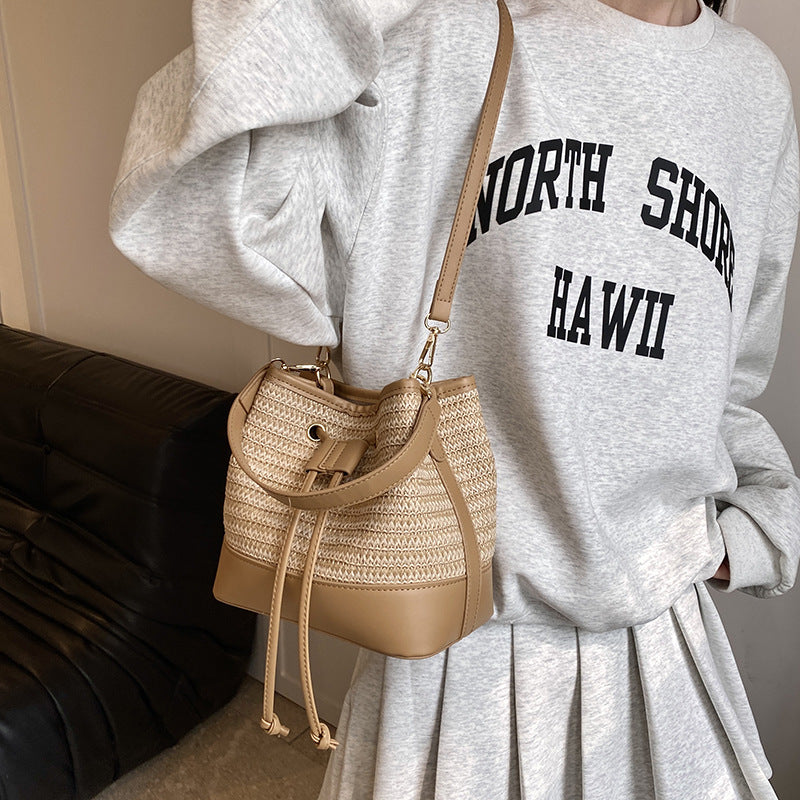 High-quality small bag for women at the seaside new niche crossbody bag woven ladies hand-held straw bucket bag