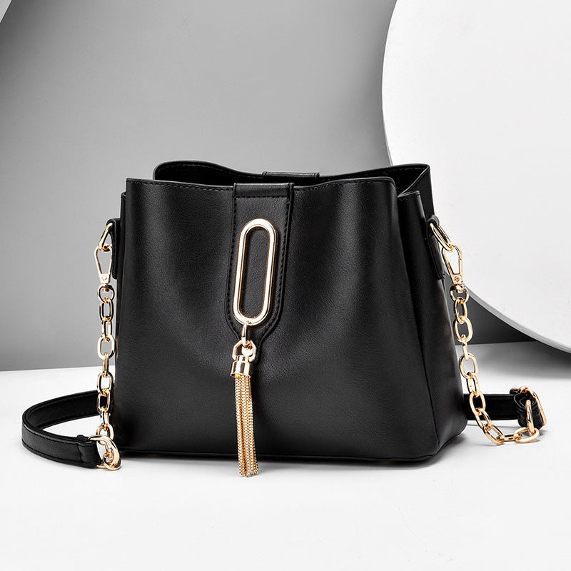 Internet celebrity mini bag women's bag new solid color chain bag tassel shoulder messenger bag trendy foreign trade delivery