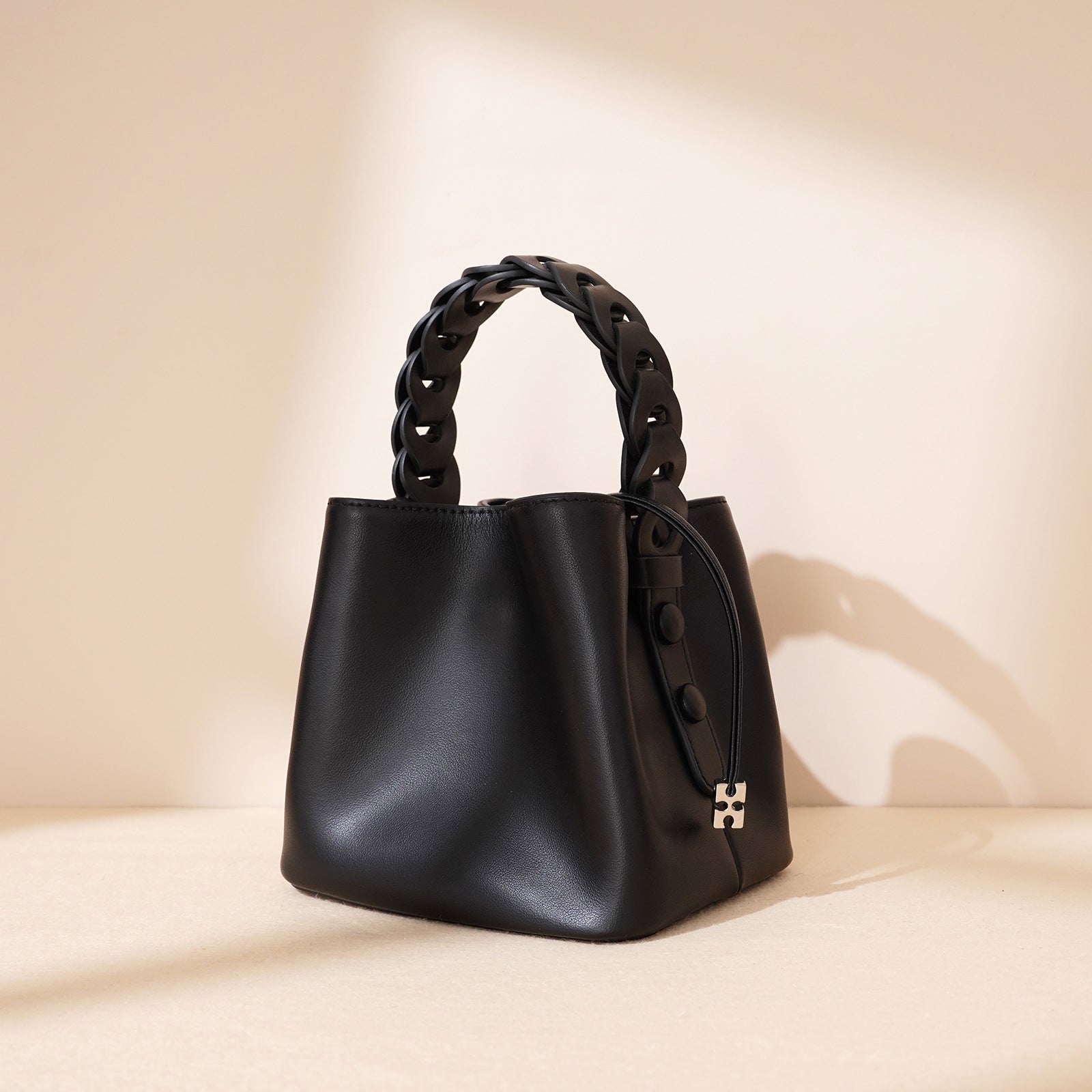Handmade bucket bag woven handbag women 2025 new fashion high-quality vegetable basket bag mini crossbody bag small bag