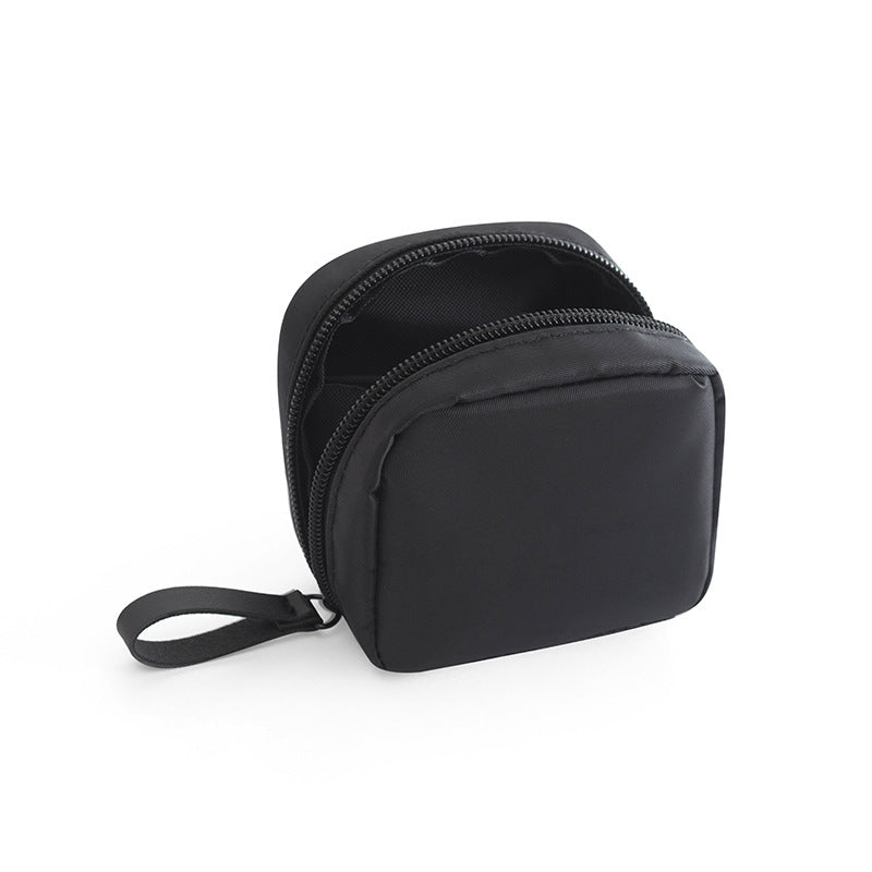 Makeup storage bag Mini portable waterproof cosmetic bag Korean simple female portable makeup lipstick bag