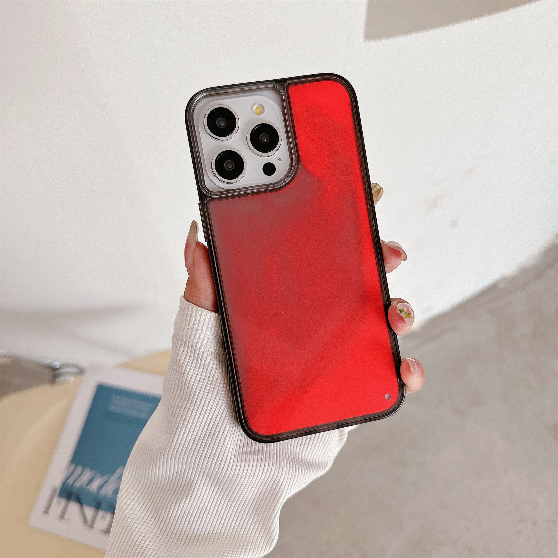 Luminous quicksand for iPhone 16 Pro mobile phone case Apple 15 soft edge hard back panel foreign trade hot selling protective cover