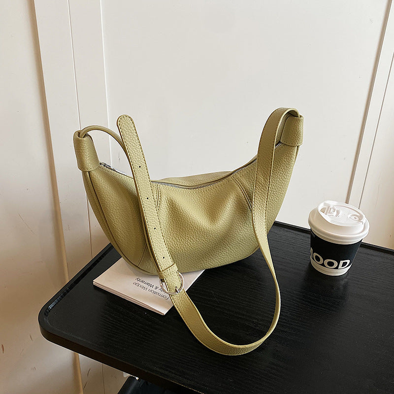 High-quality textured bag for women, large capacity, 2025 new casual shoulder messenger bag, niche design, commuter dumpling bag
