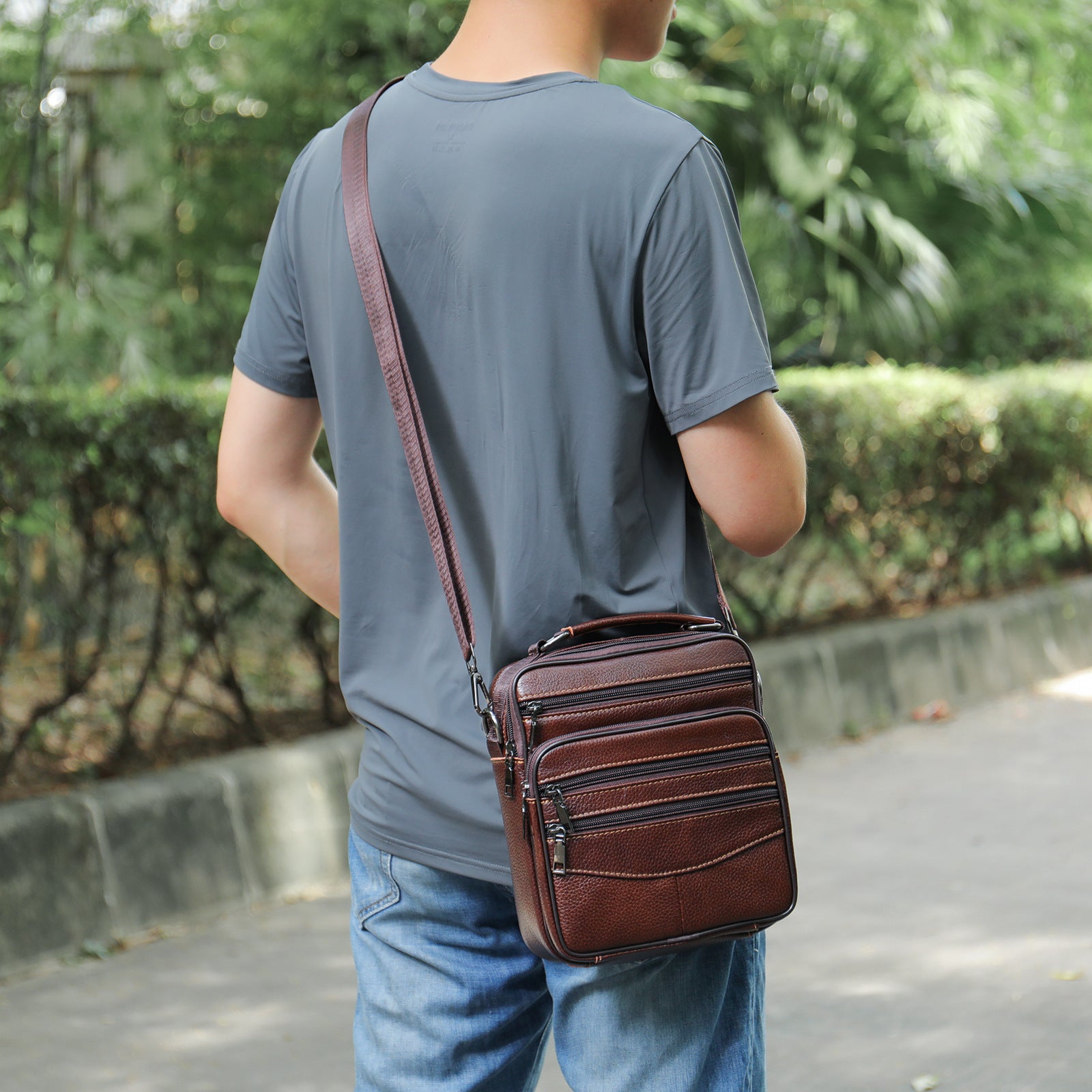 Foreign trade shoulder bag men's genuine leather messenger bag first layer cowhide casual small bag business bag vertical bag trendy