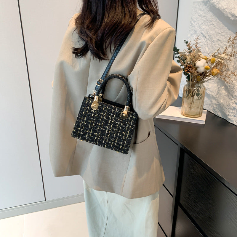 This year's popular bags women's bags summer new fashion Korean style aesthetic texture shoulder crossbody small square bag