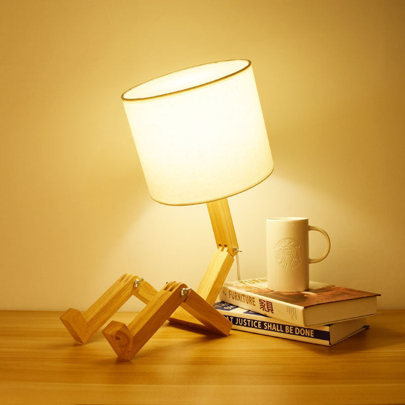 Humanoid robot Japanese style personality table lamp creative lamp solid wood simple Nordic art bedroom bedside lamp