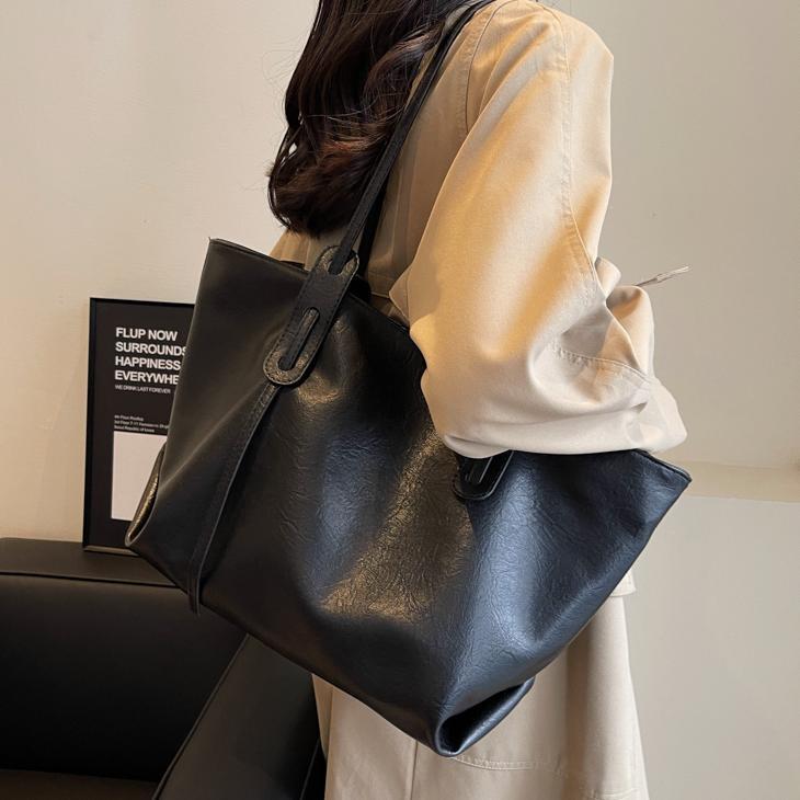 Popular soft-surface large-capacity bag for women new retro simple versatile shoulder bag tote bag for work commuting