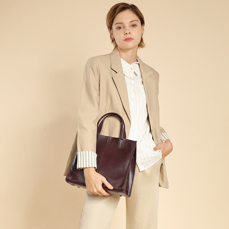 Retro first layer cowhide tote bag 2025 new spring and summer messenger bag large capacity bucket shoulder genuine leather handbag