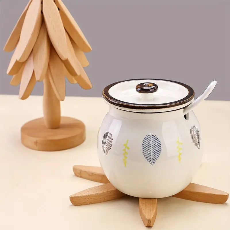 A tree wood insulation coaster creative irregular shaped table mat anti-scalding heat-resistant insulation pad solid wood table mat