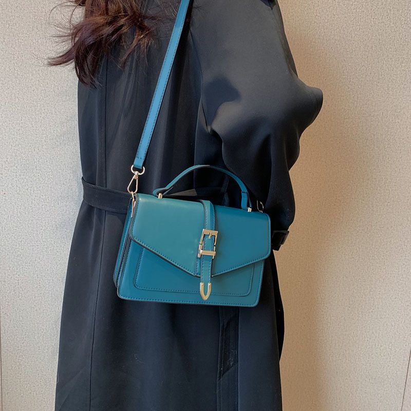 Niche design 2025 new winter trend fashion shoulder bag simple casual handbag small square bag messenger bag