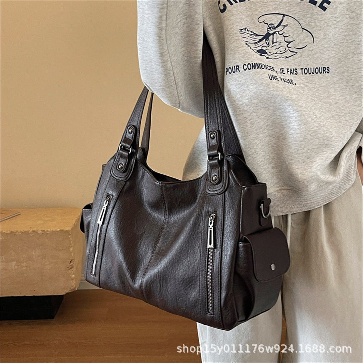 Large capacity retro tote bag women new fashion texture work commuter bag short distance travel messenger bag