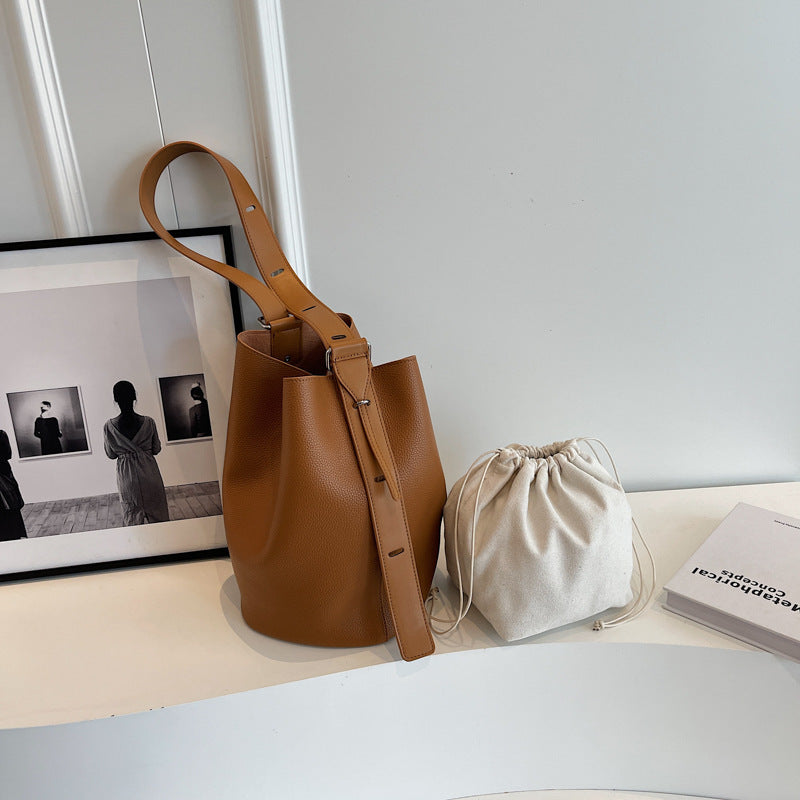 Women's bag 2025 cross-border Amazon new large capacity bag fashionable niche design shoulder fashion crossbody bag wholesale