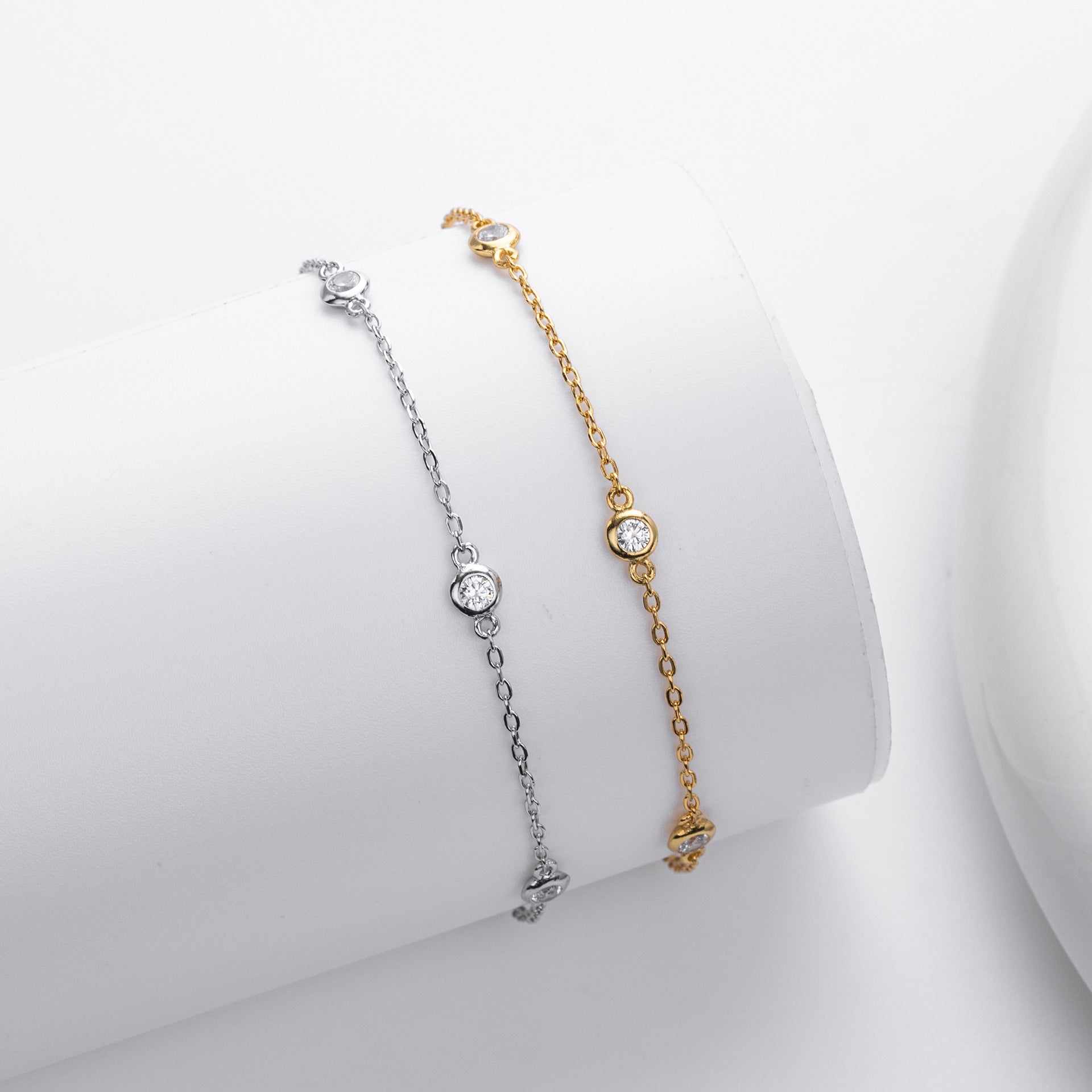 Cross-border new S925 sterling silver bracelet fashionable and simple women's hand jewelry personality light luxury high-end niche jewelry female