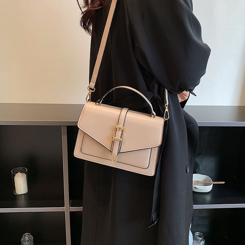 Niche design 2025 new winter trend fashion shoulder bag simple casual handbag small square bag messenger bag