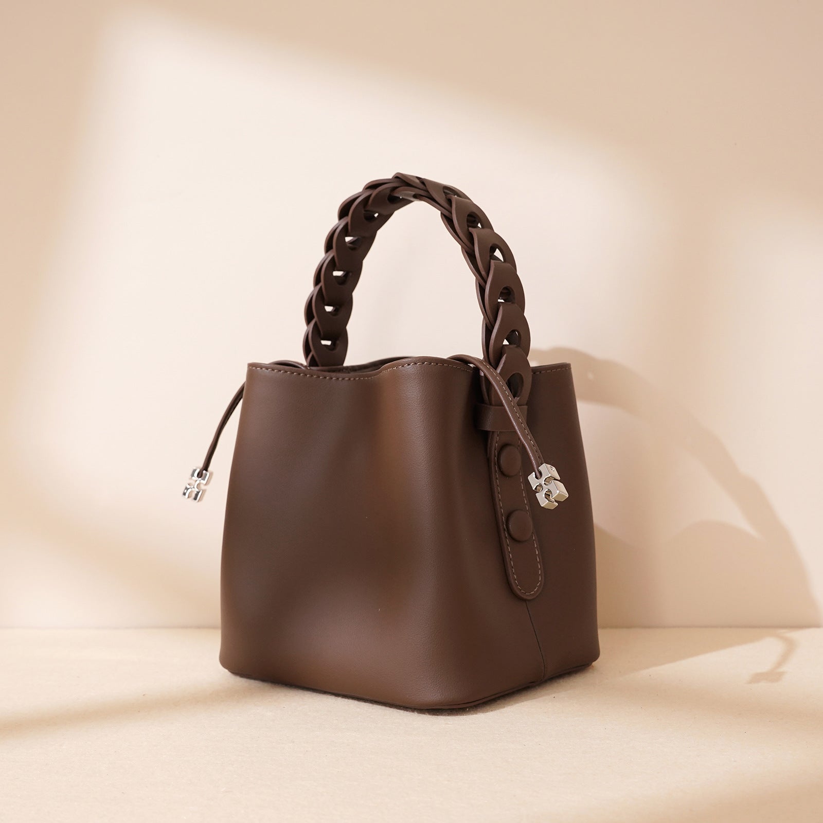 Handmade bucket bag woven handbag women 2025 new fashion high-quality vegetable basket bag mini crossbody bag small bag