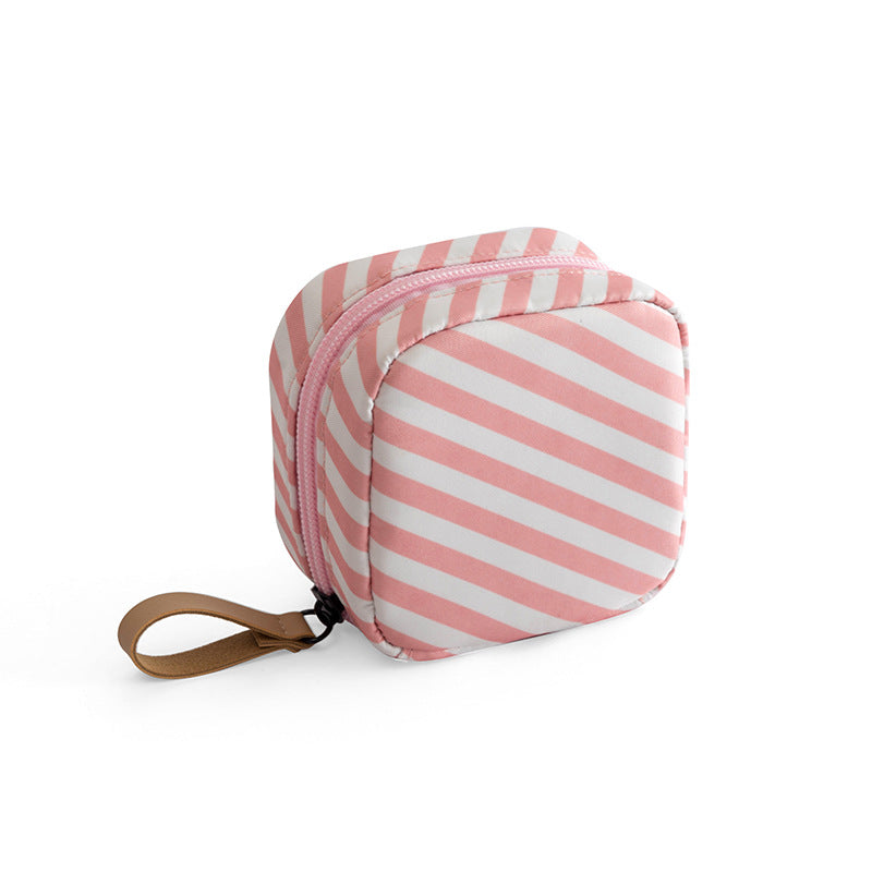 Makeup storage bag Mini portable waterproof cosmetic bag Korean simple female portable makeup lipstick bag