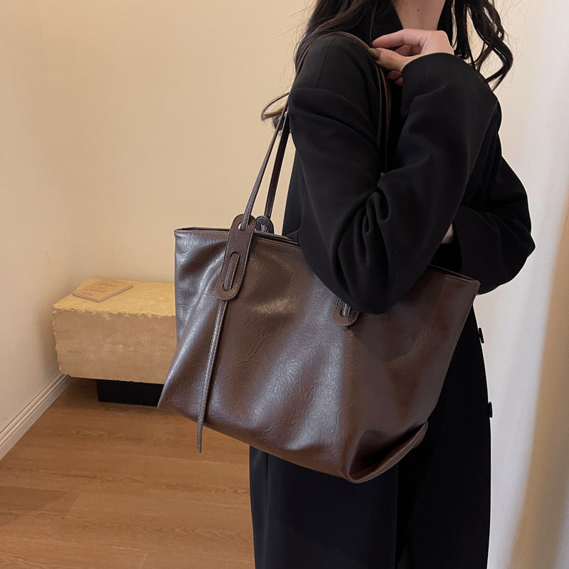 Popular soft-surface large-capacity bag for women new retro simple versatile shoulder bag tote bag for work commuting