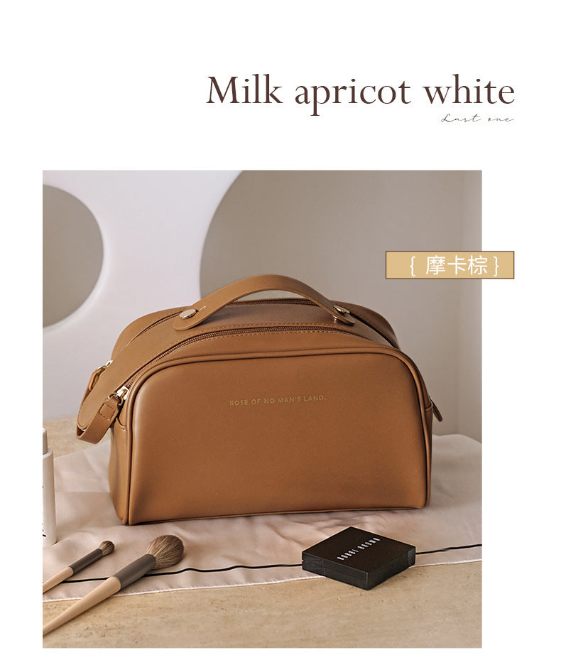 Checkered pillow cosmetic bag for women High-value portable large-capacity waterproof toiletry bag travel cosmetic storage bag