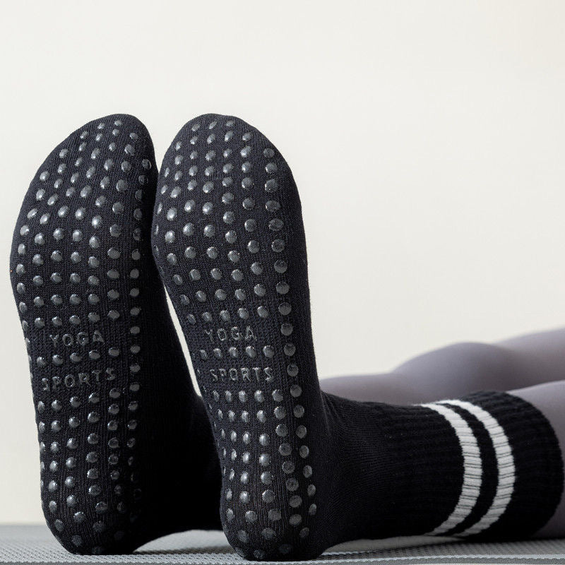 Yoga non-slip socks women's dance trampoline Pilates fitness mid-tube socks indoor shock-absorbing sports yoga socks