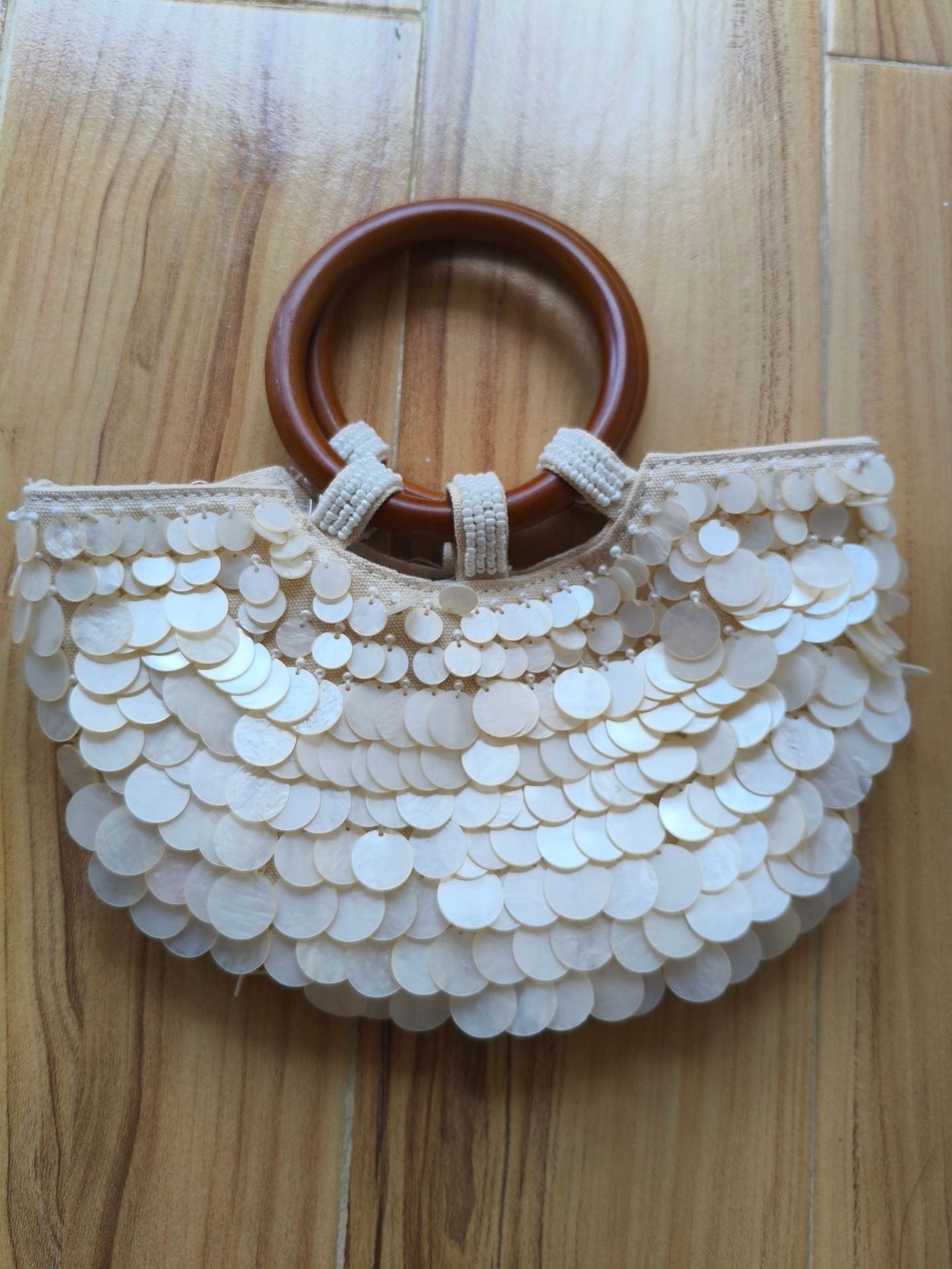 Export 2025 spring and summer new high-end pure handmade natural shell bag fairy handbag niche bag trend