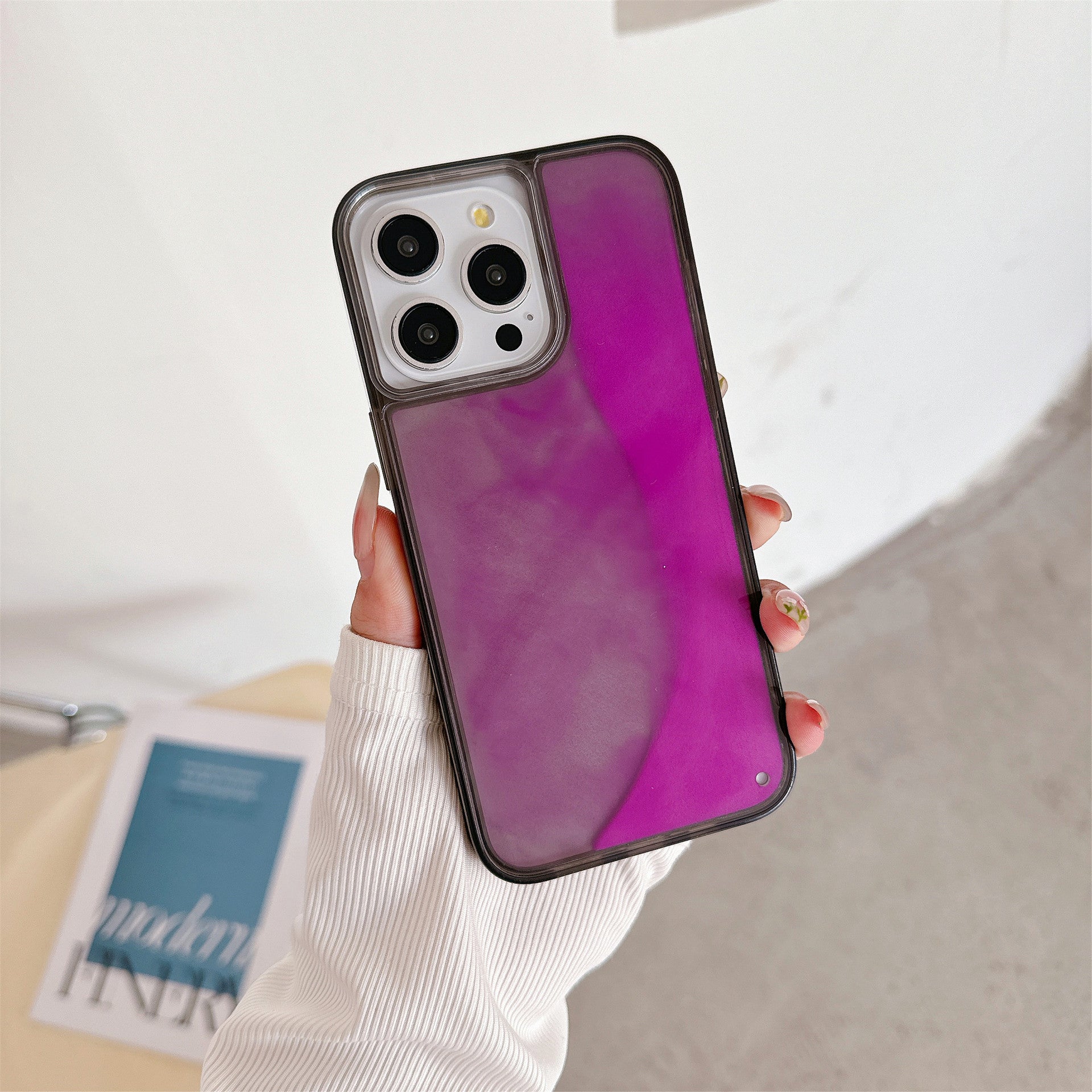 Luminous quicksand for iPhone 16 Pro mobile phone case Apple 15 soft edge hard back panel foreign trade hot selling protective cover