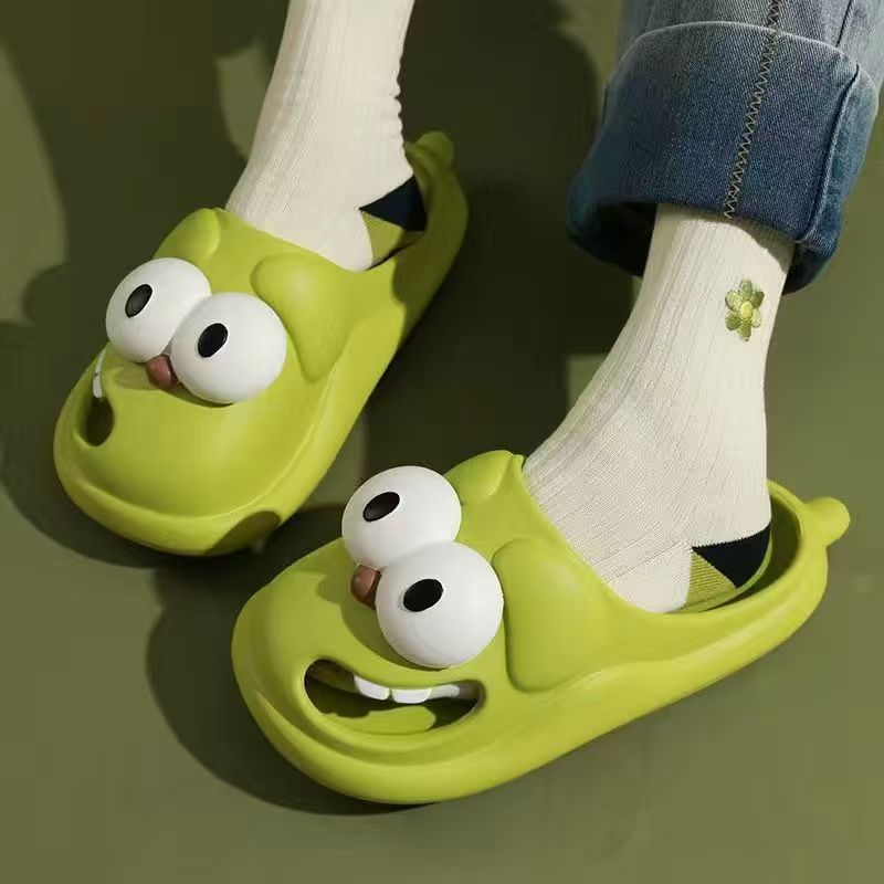 Big-eyed dog cartoon cute women's summer indoor and outdoor wear non-slip thick sole stepping shit feeling fashionable closed toe hole shoes wholesale