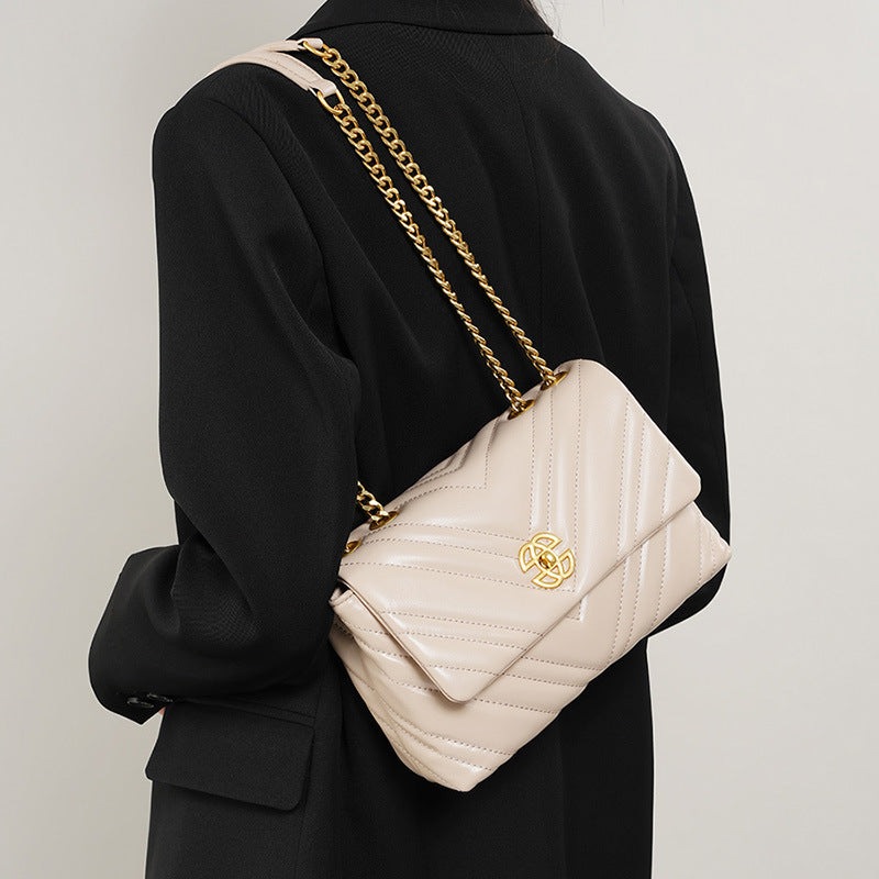 High-grade diamond chain small square bag women 2025 new ladies cowhide underarm bag genuine leather shoulder oblique