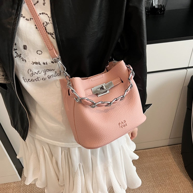 Spring and summer all-match underarm bag women 2025 new fashion crossbody bag high-quality texture commuter bucket bag plus small bag