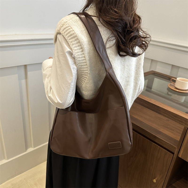 Classic cross-border bag, high-end large-capacity retro women's bag, simple commuting underarm bag, shoulder bag source production